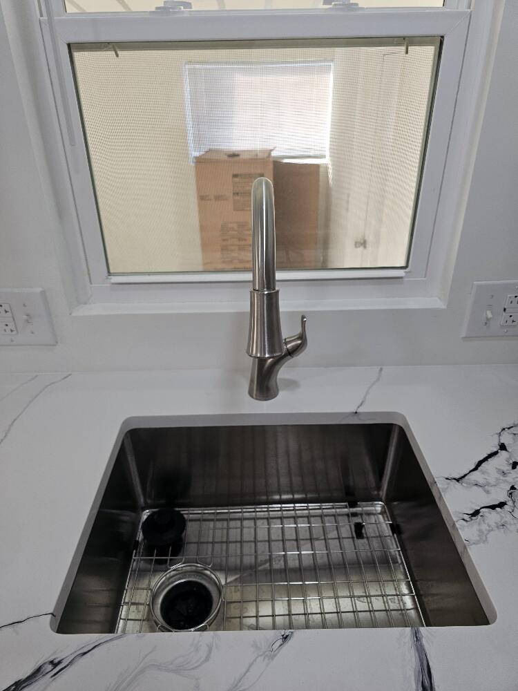 PINELAKE VILLAGE LEASEHOLD ESTATE - Residential