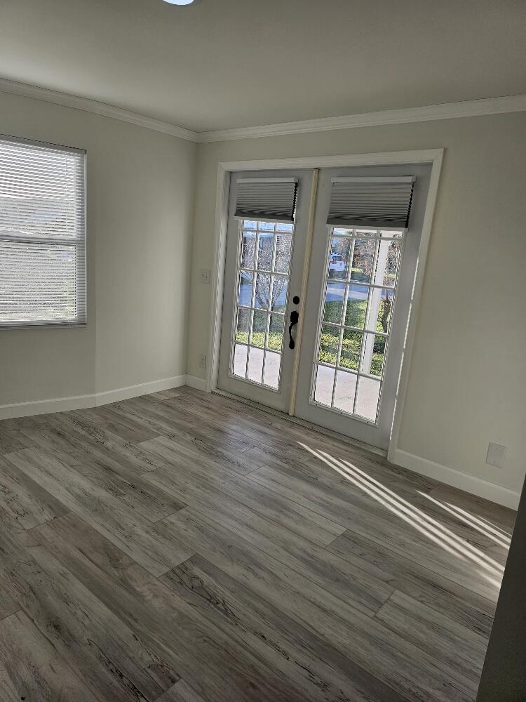 PINELAKE VILLAGE LEASEHOLD ESTATE - Residential