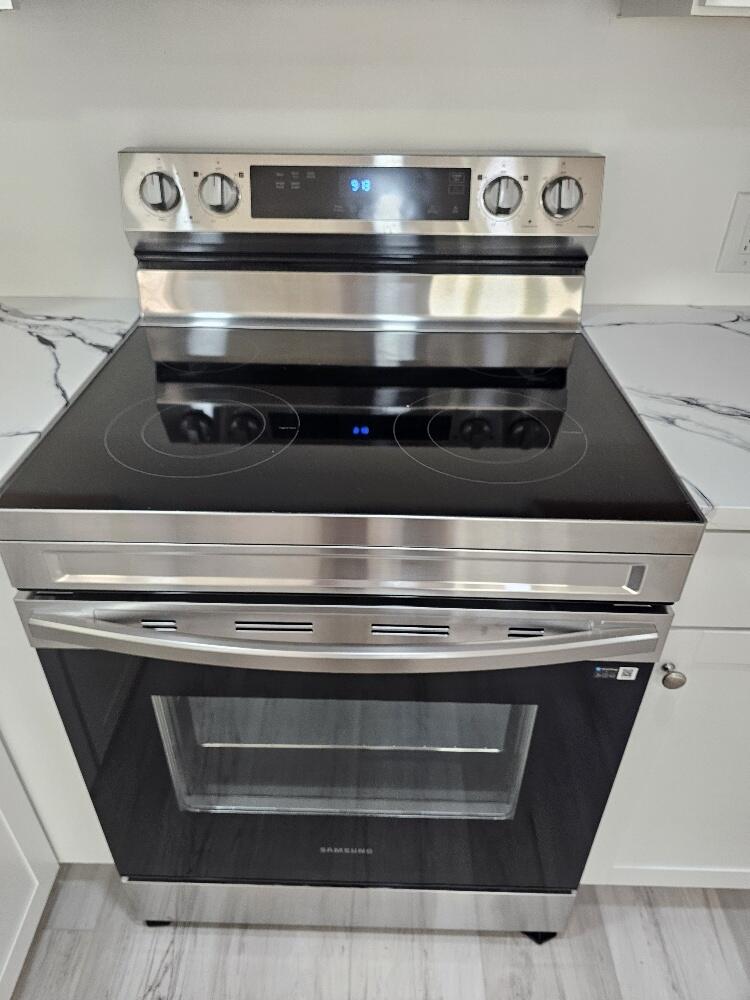 PINELAKE VILLAGE LEASEHOLD ESTATE - Residential