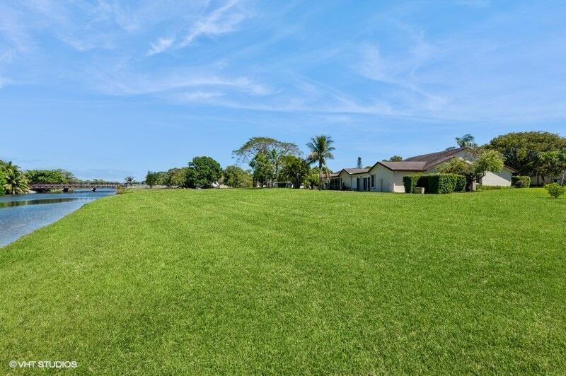 VILLAGE WALK - Residential