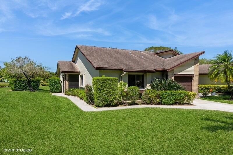 View photos, virtual tours, details... 148 Village Walk Drive 24