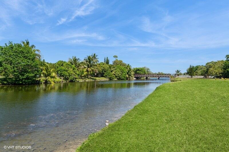 VILLAGE WALK - Residential