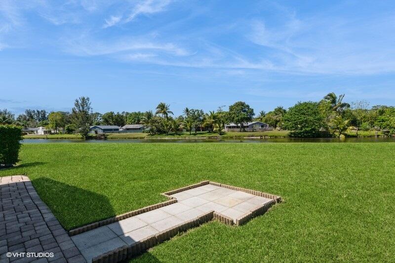 VILLAGE WALK - Residential