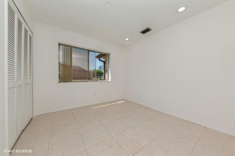 VILLAGE WALK - Residential