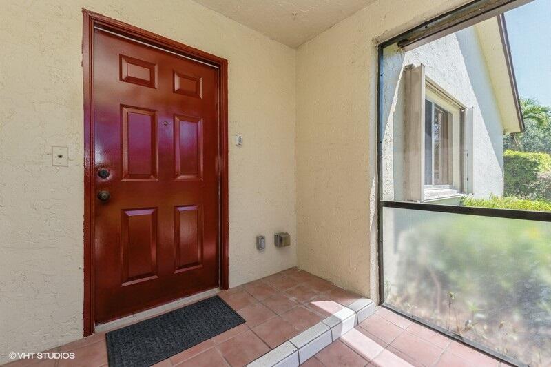 View photos, virtual tours, details... 148 Village Walk Drive 24