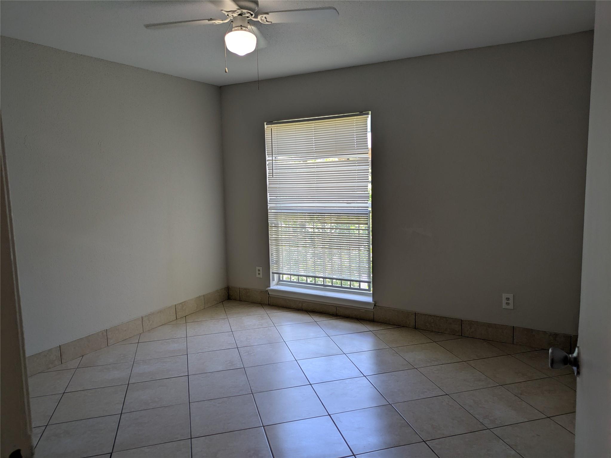 SAVANNAH @ RIVERSIDE - Residential Lease