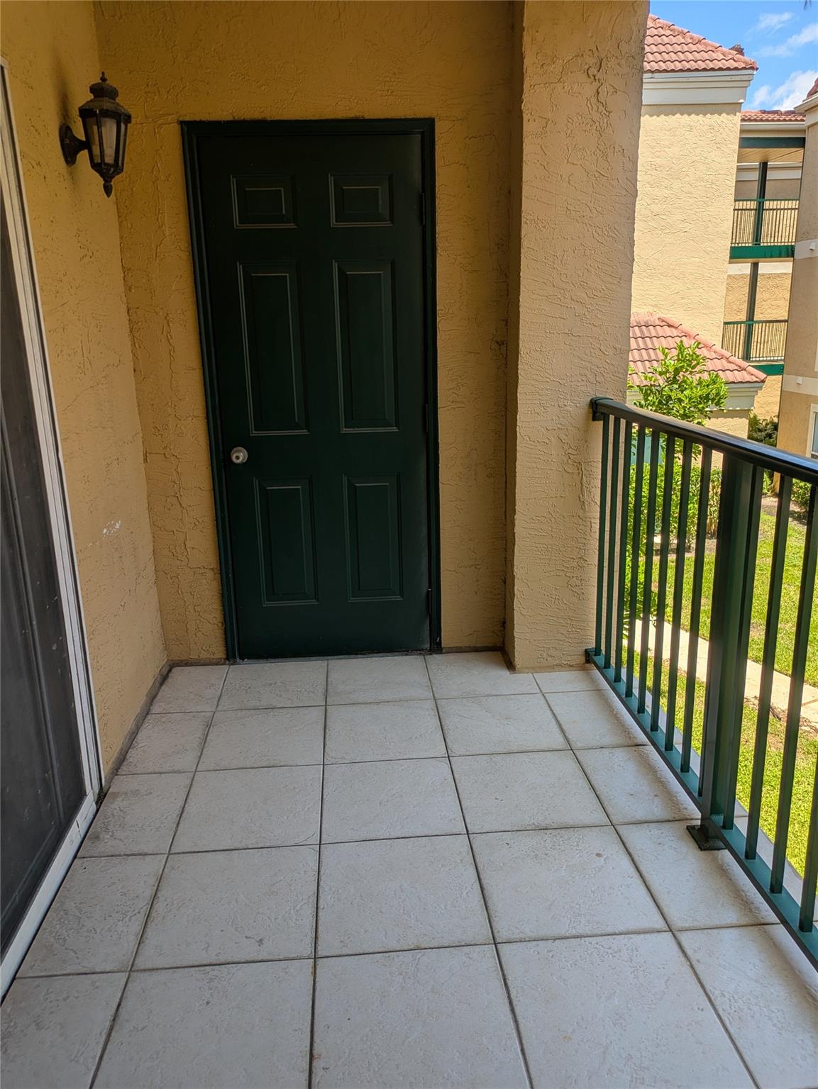 SAVANNAH @ RIVERSIDE - Residential Lease