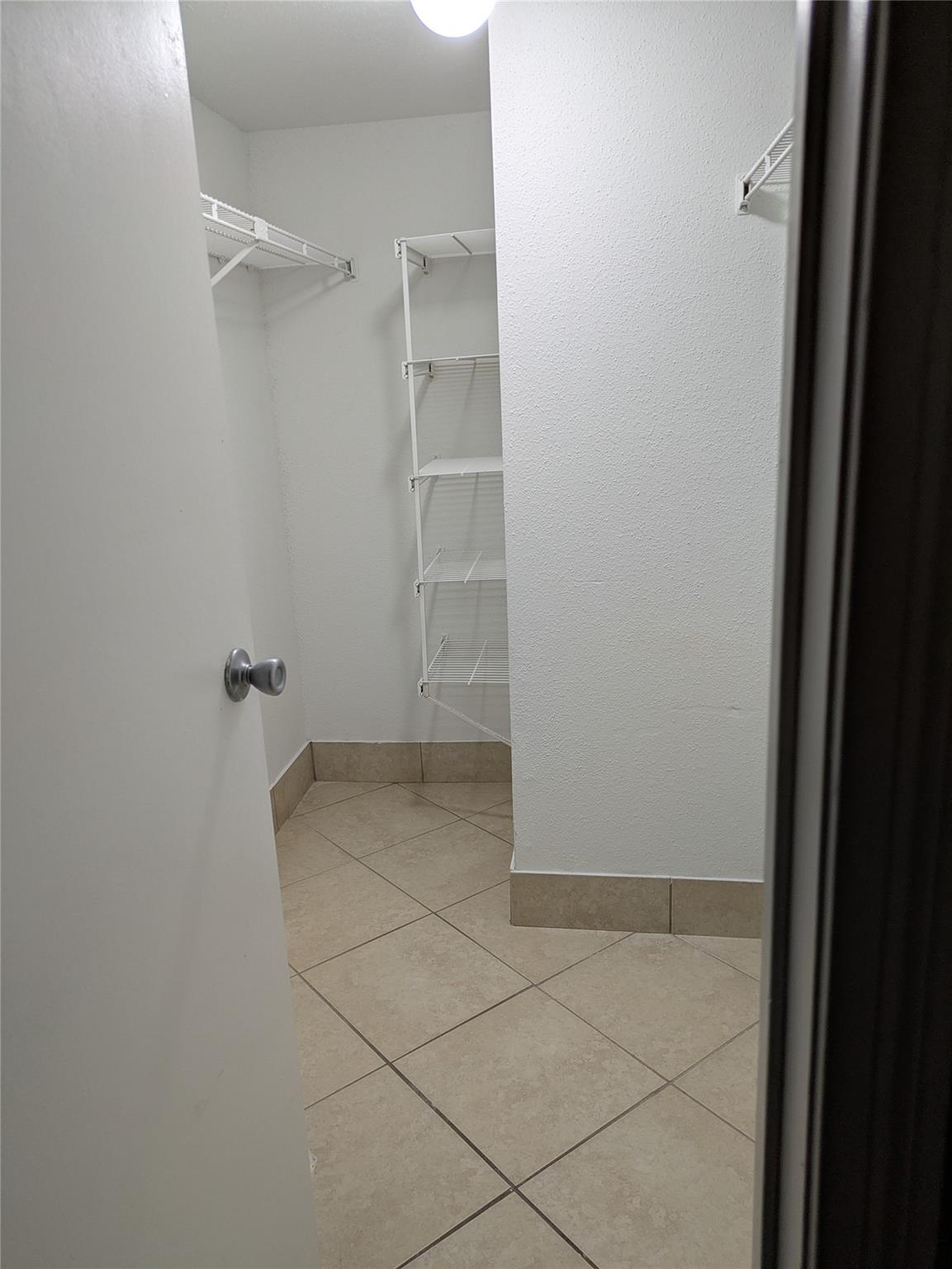 SAVANNAH @ RIVERSIDE - Residential Lease