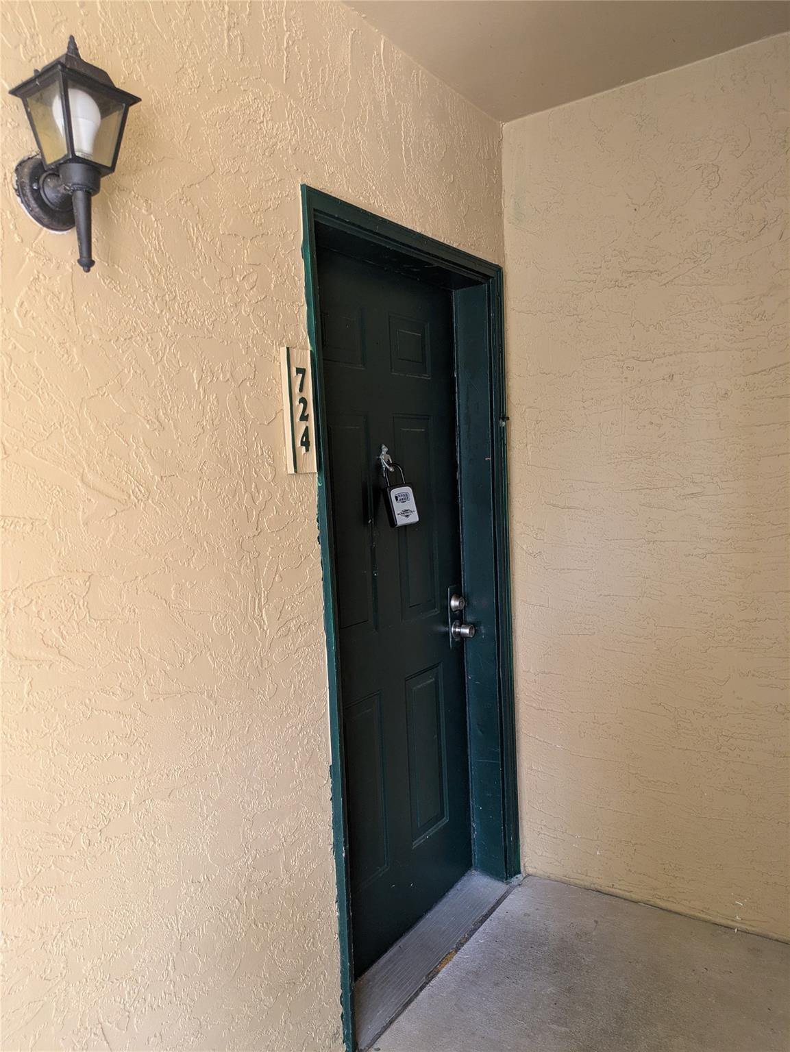 SAVANNAH @ RIVERSIDE - Residential Lease