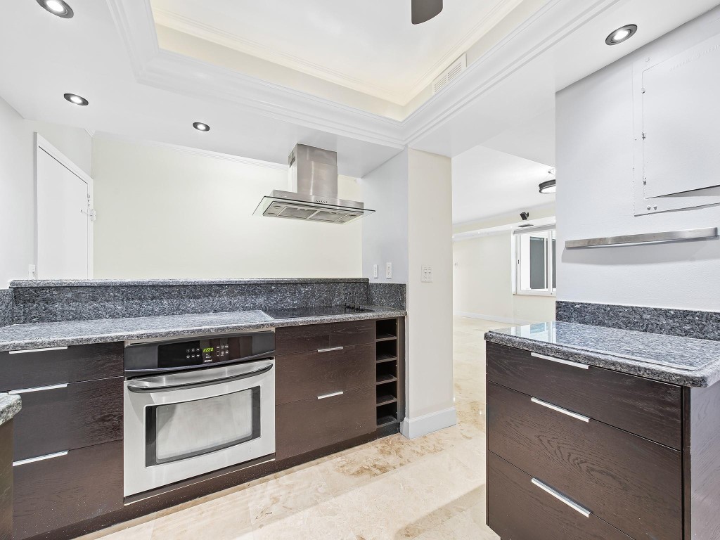 Coral Ridge Towers - Residential