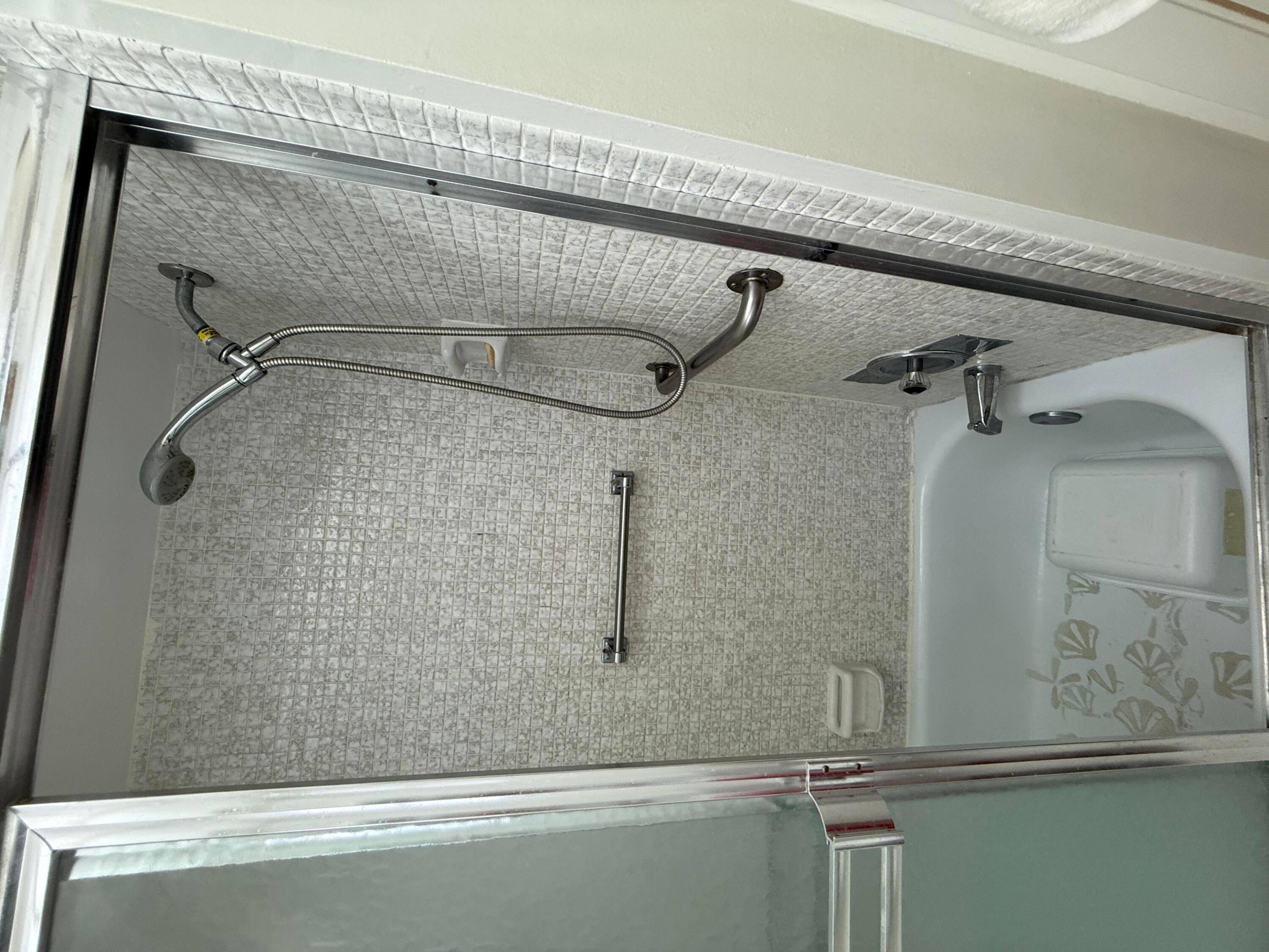 LAUDERDALE OAKS CONDO XII - Residential