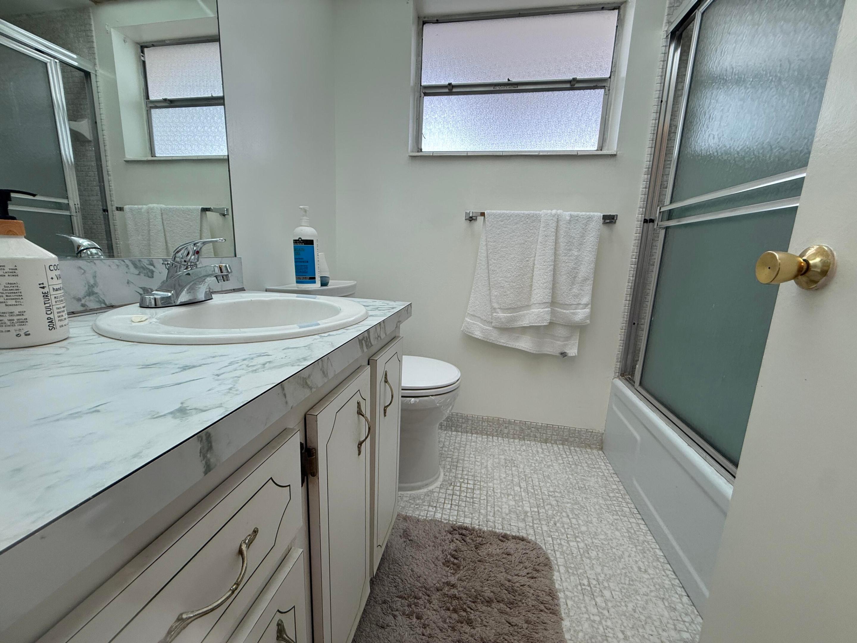 LAUDERDALE OAKS CONDO XII - Residential