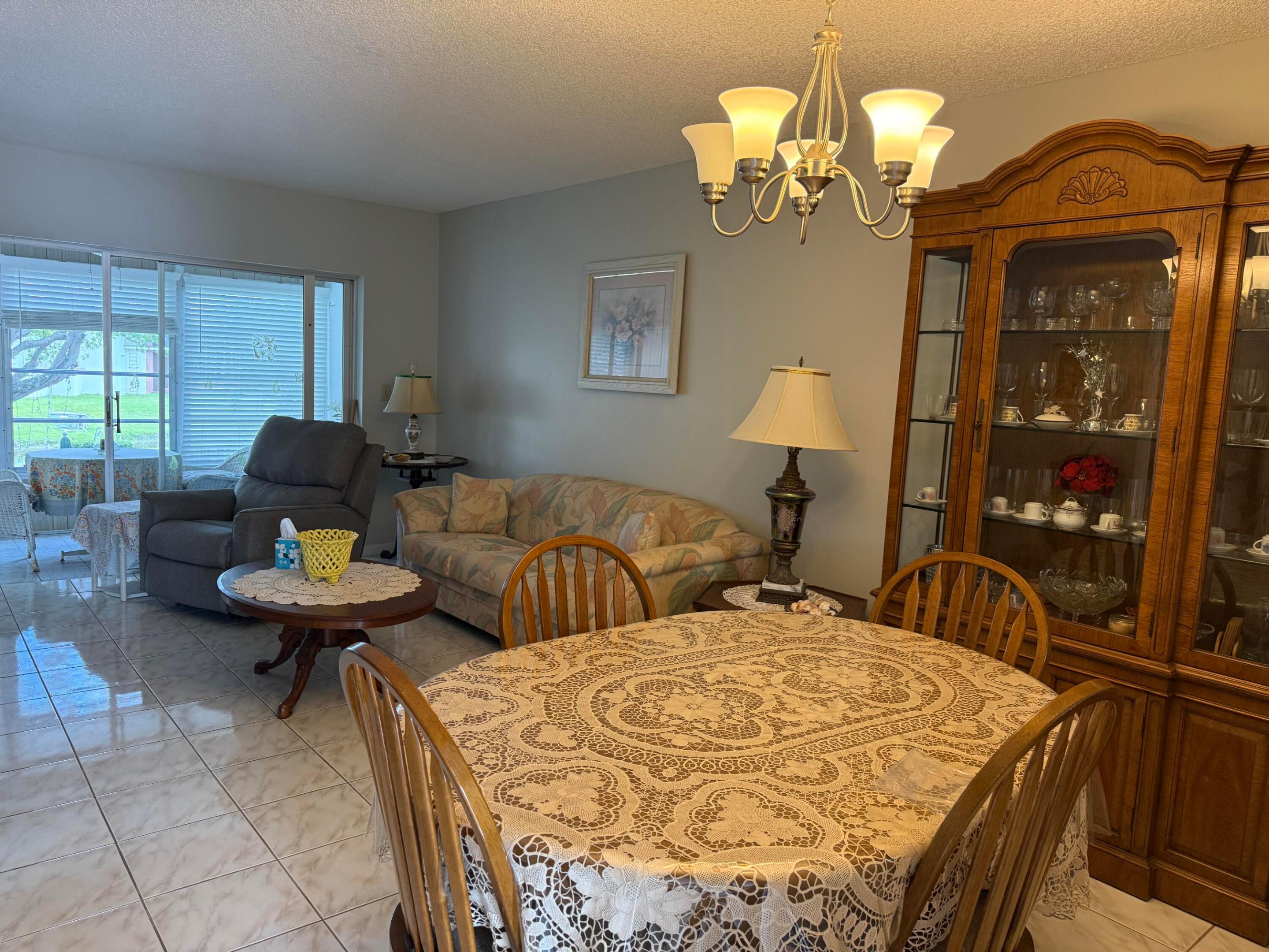 LAUDERDALE OAKS CONDO XII - Residential