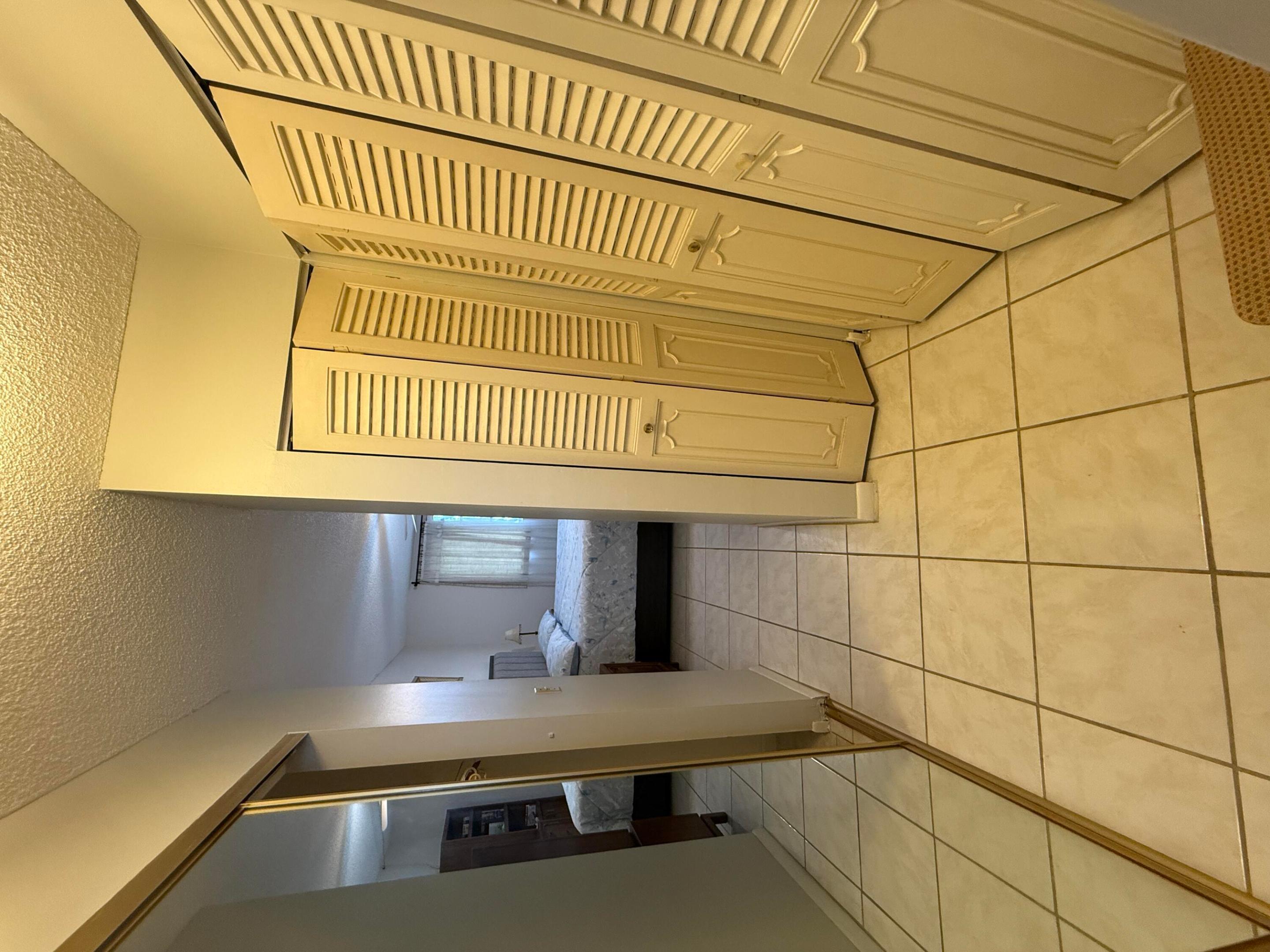 LAUDERDALE OAKS CONDO XII - Residential