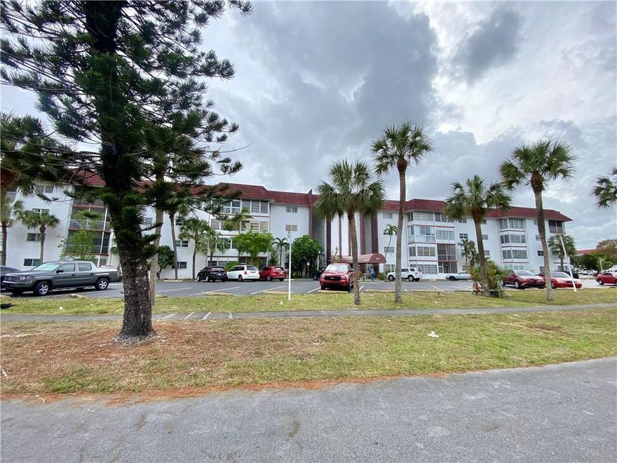 Great immediate income producing property, tenant already in place. Come view this beautiful 1-bedroom 1.5 -bathroom condo in excellent condition. This condo features, very spacious bedrooms, large family room, walk in closet, and private enclosed-in patio. This community is located central to highways, minutes from grocery and shops. This is an active 55+ community mandatory this is a must see