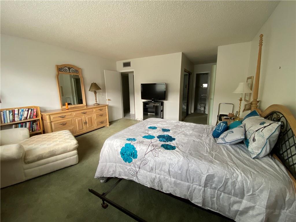 CASTLE APARTMENTS #17 - Residential