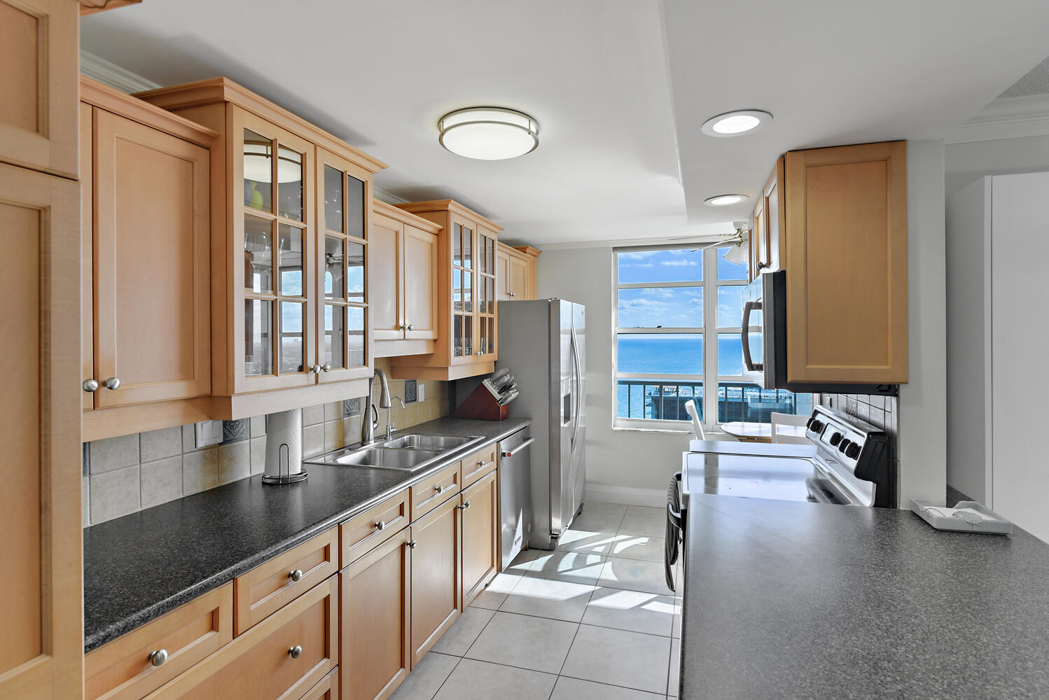 PLAZA SOUTH - Residential