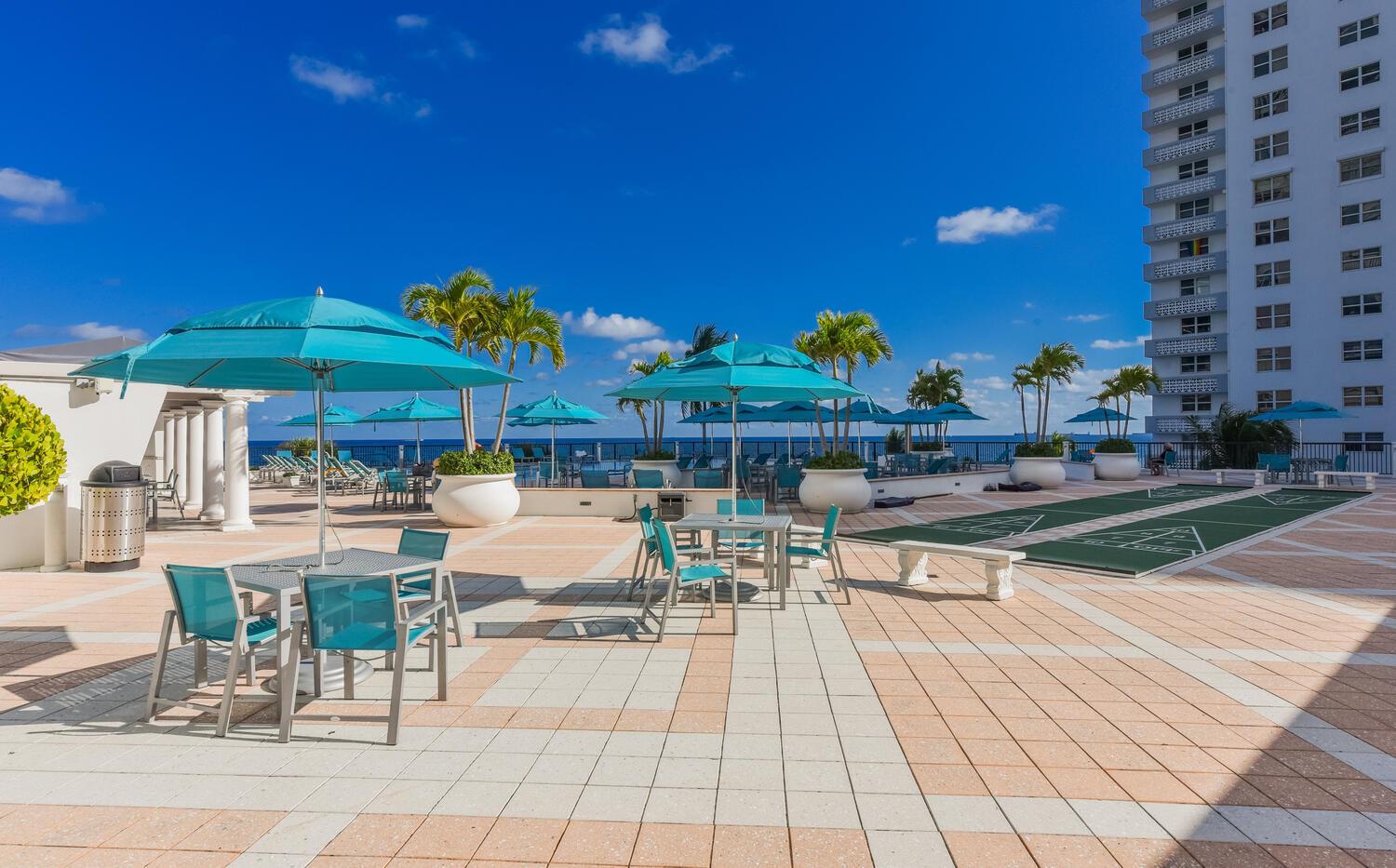 PLAZA SOUTH - Residential