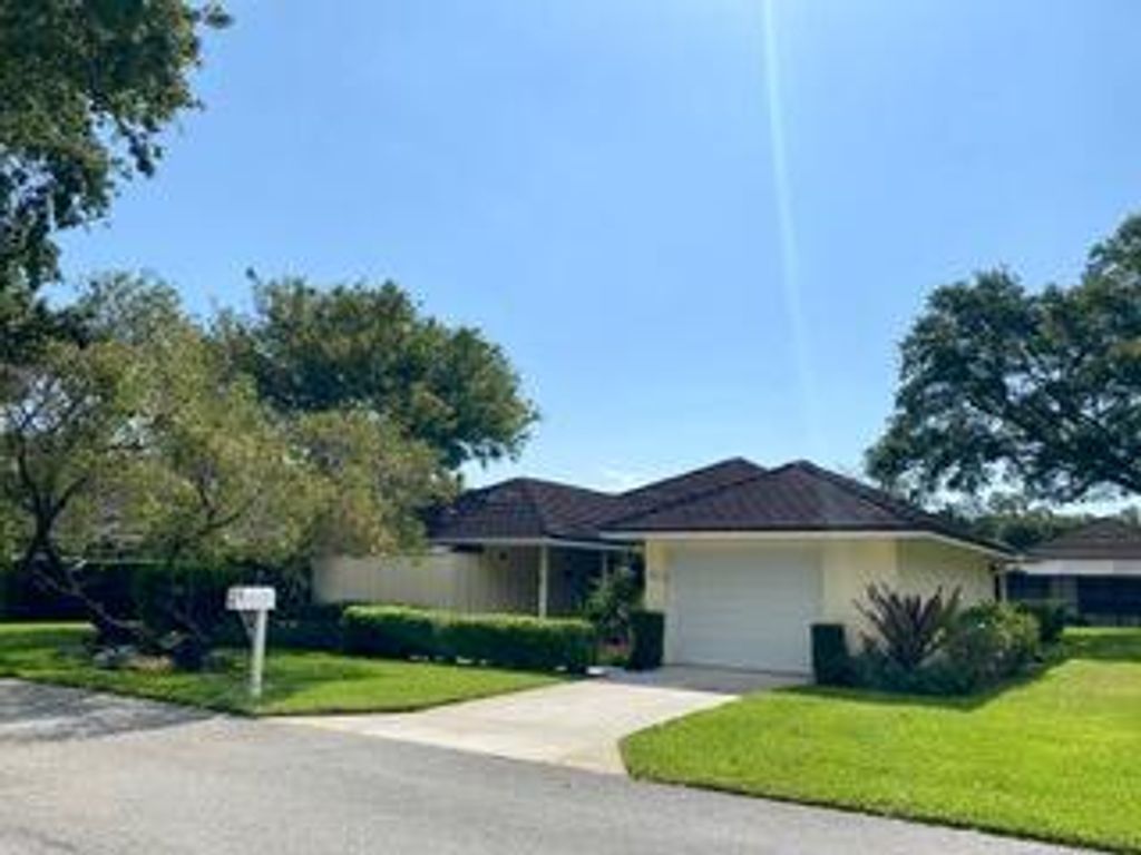 Photo of 11324 Twelve Oaks Way, North Palm Beach, FL 33408 (MLS # R10801157)