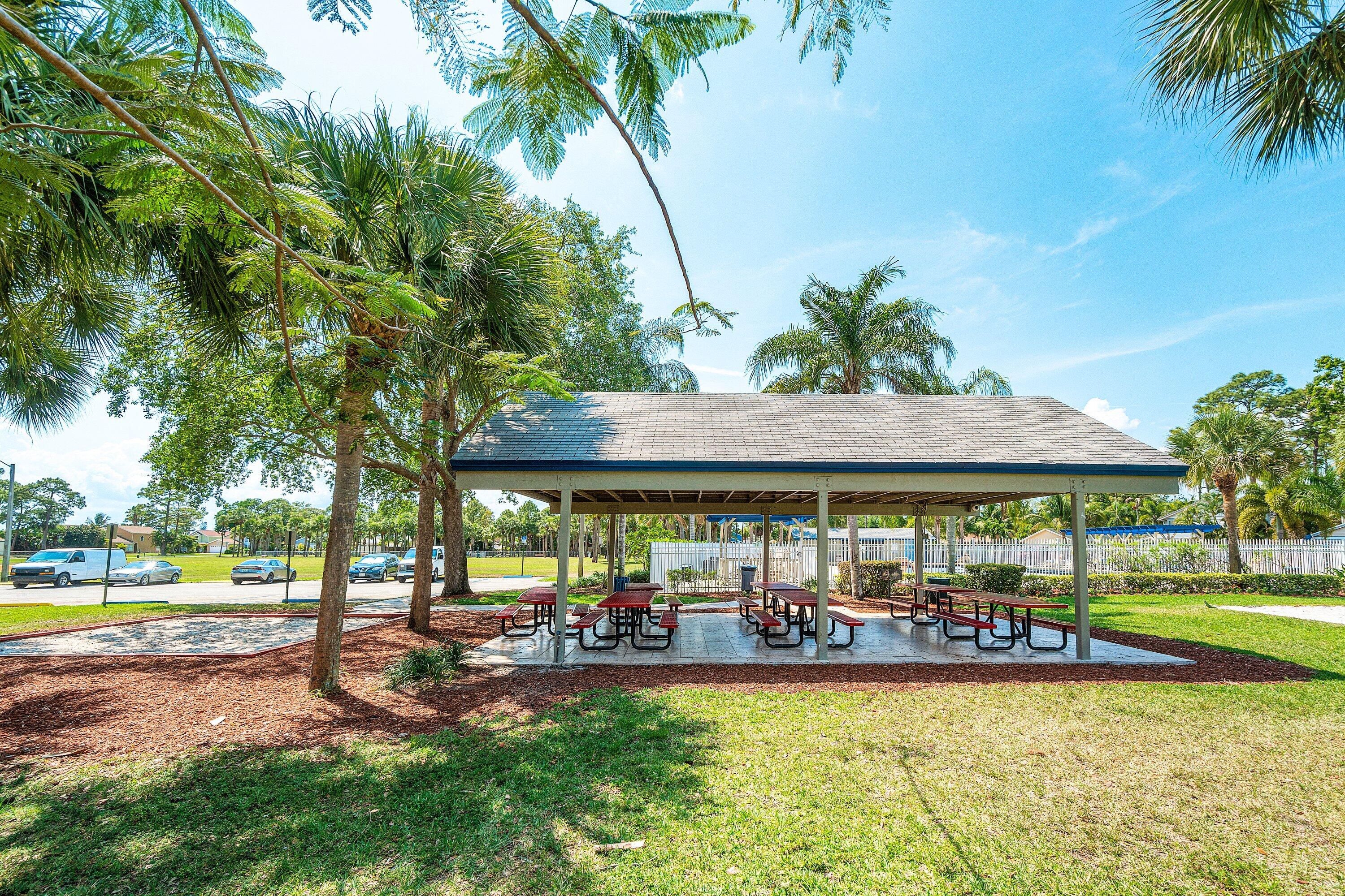 Victoria Woods - Residential