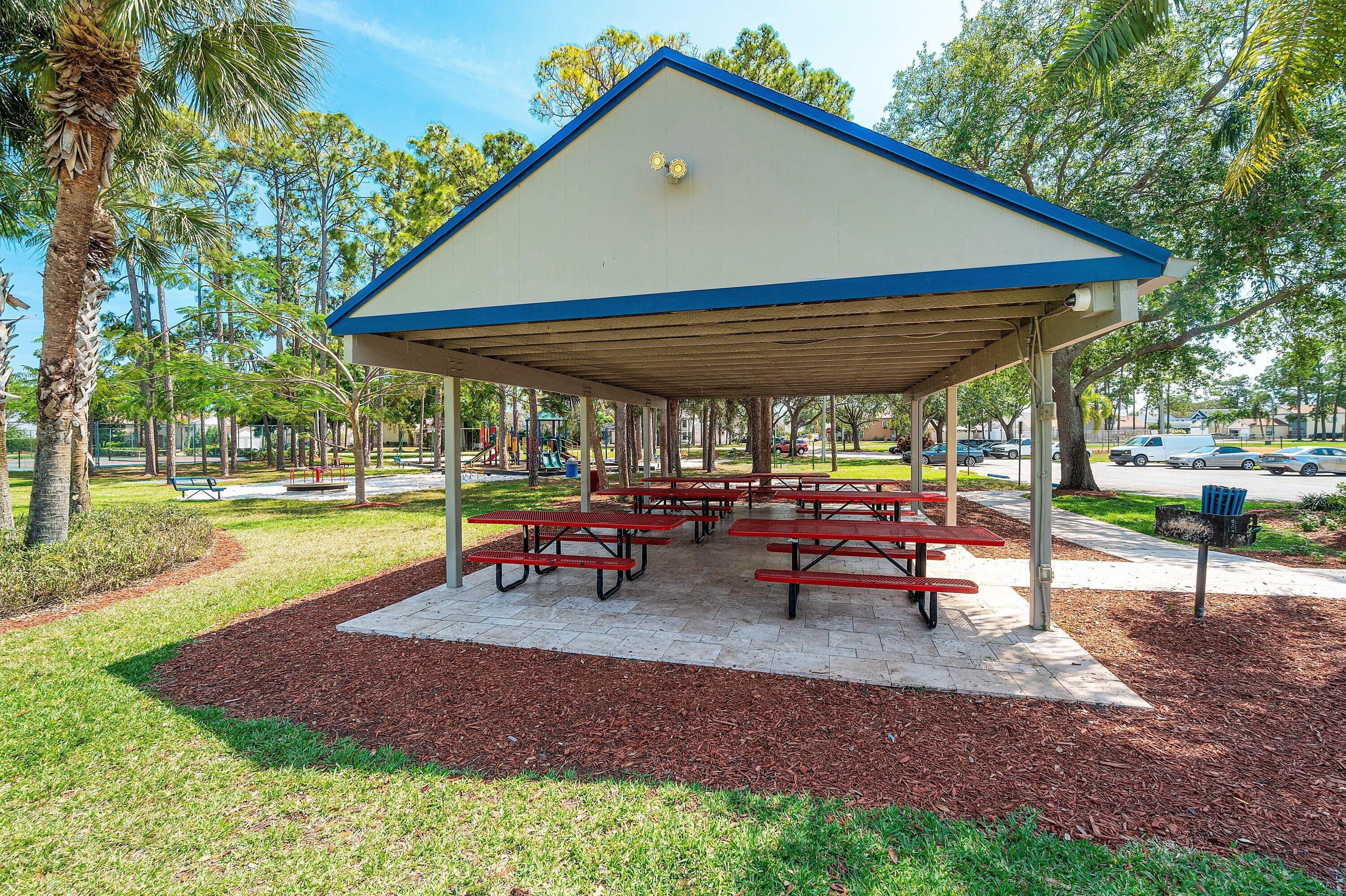 Victoria Woods - Residential