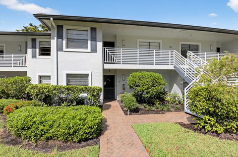 10 Southport Lane E Boynton Beach FL 33436