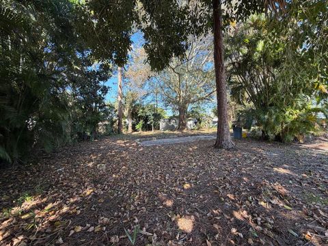 5341 Mobilaire Drive West Palm Beach FL 33417