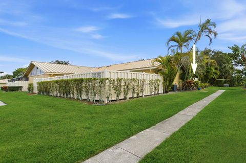 5284 Eagle Lake Drive Palm Beach Gardens FL 33418