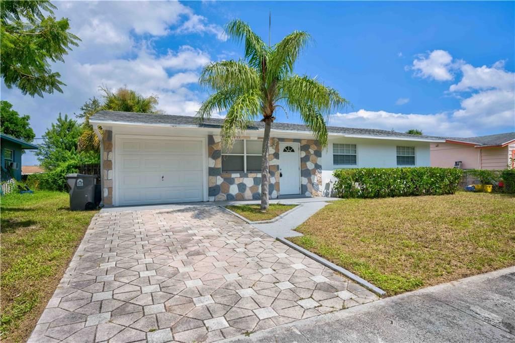 Photo of 3839 Atlantic Rd, Palm Beach Gardens, FL 33410 (MLS # F10302620)