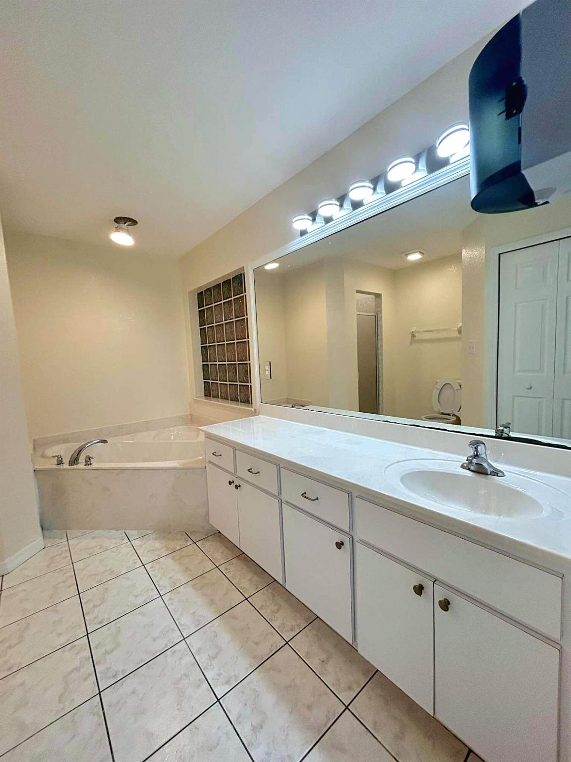 SUGARLAND ESTATES ADDITIO - Residential Lease