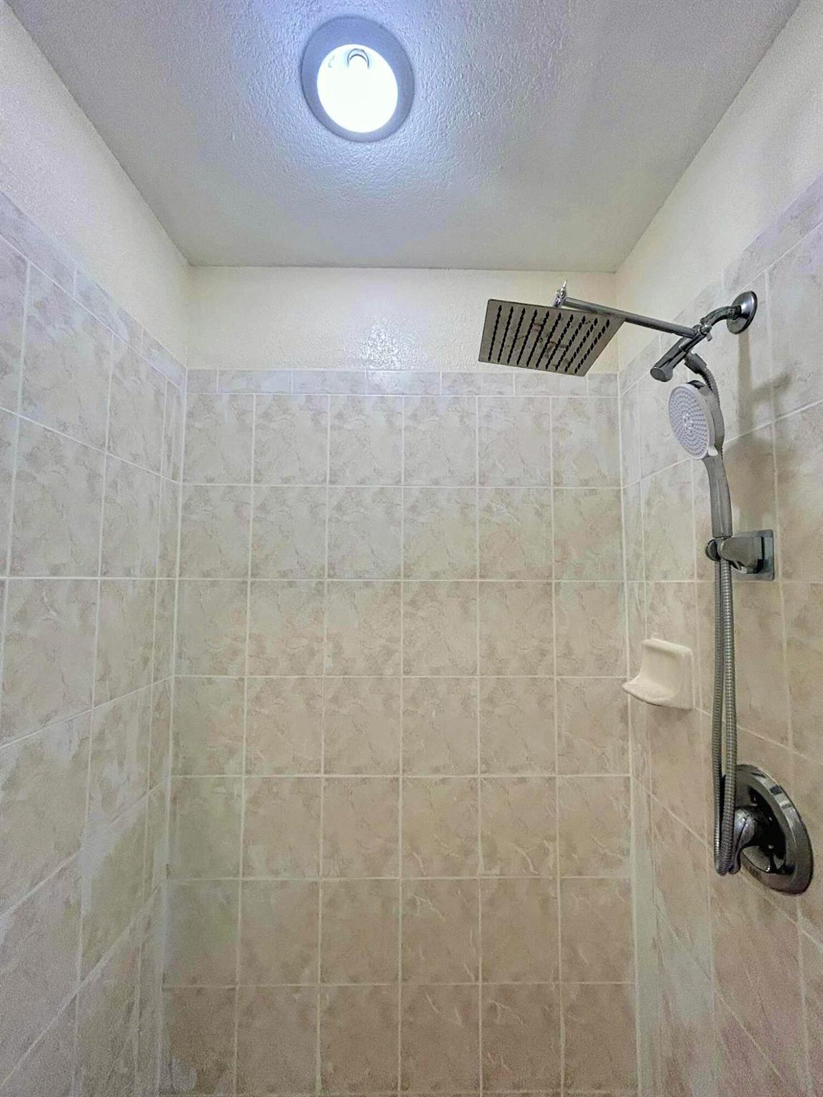 SUGARLAND ESTATES ADDITIO - Residential Lease