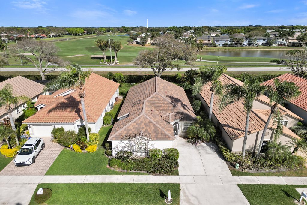 Photo of 6115 Bay Isles Drive, Boynton Beach, FL 33437 (MLS # R11156817)