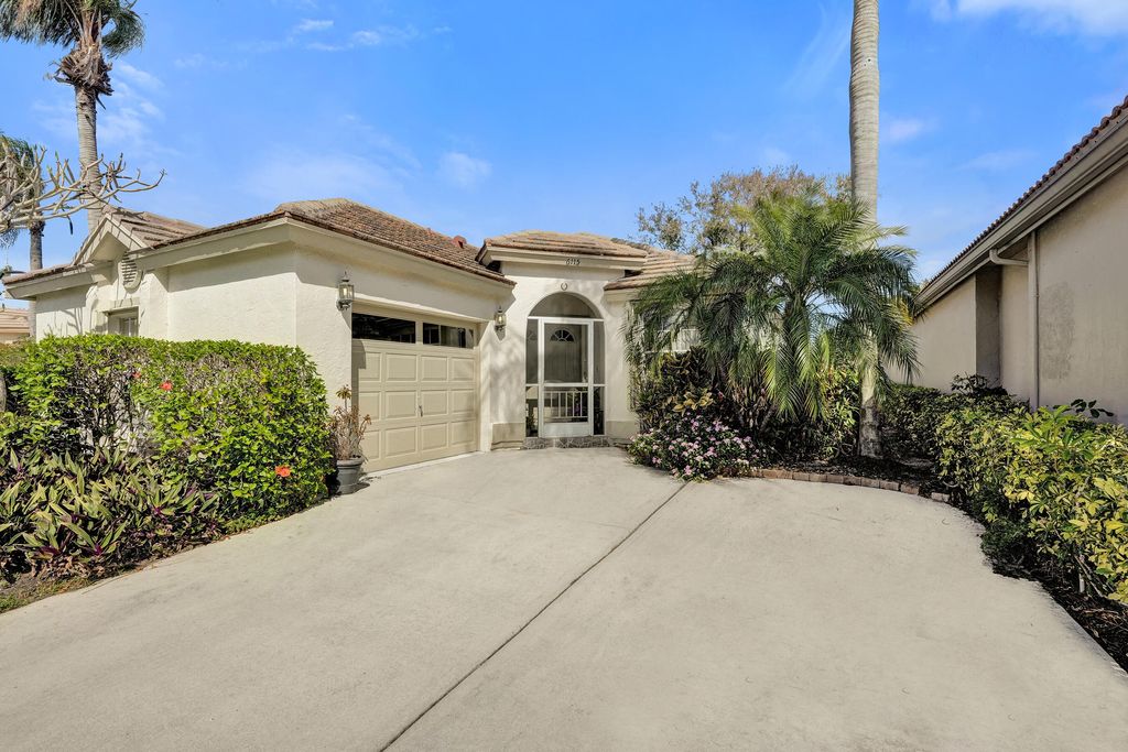 Photo of 6115 Bay Isles Drive, Boynton Beach, FL 33437 (MLS # R11156817)