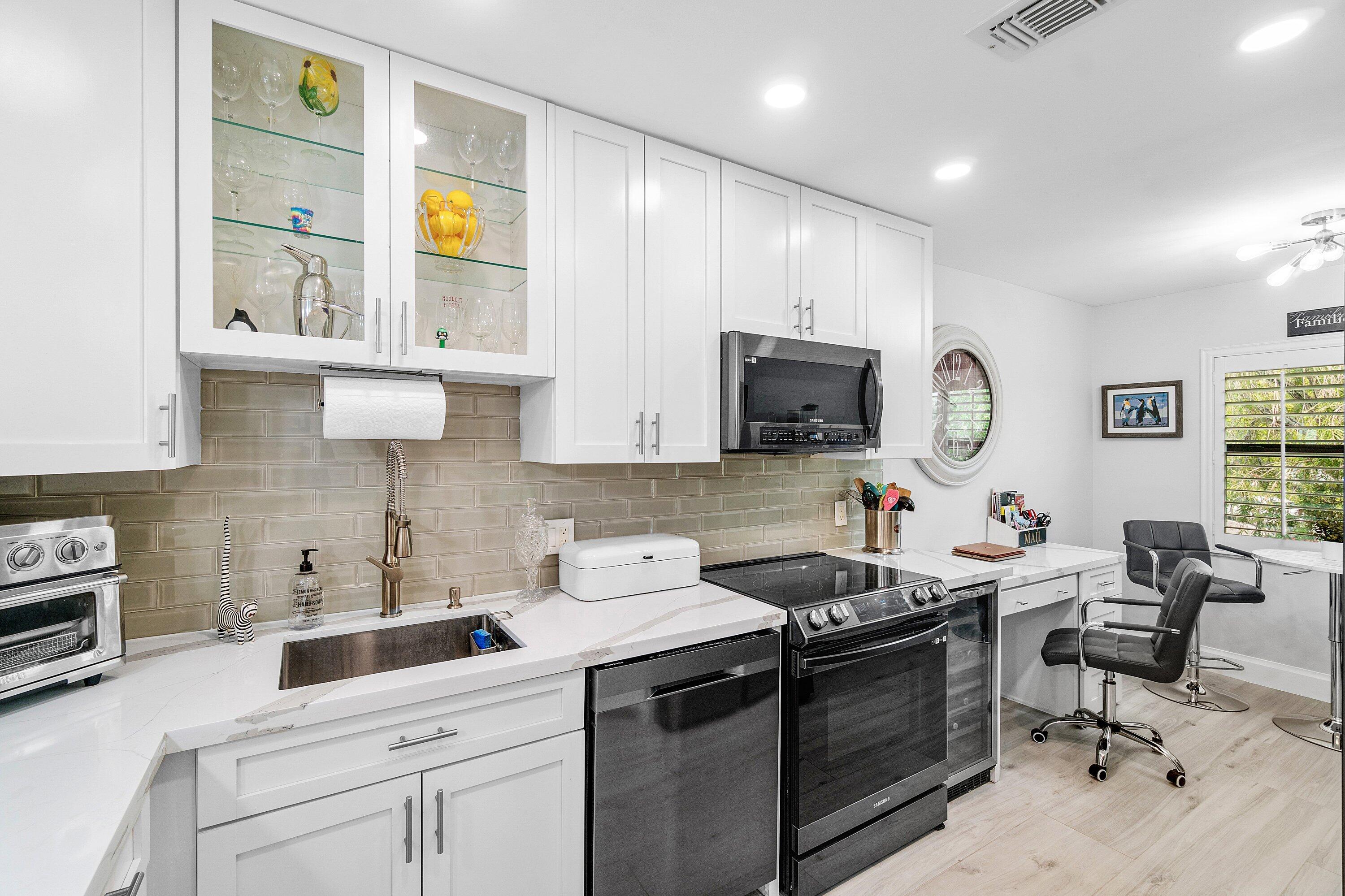 SOUTHPORT AT HUNTERS RUN CONDO - Residential