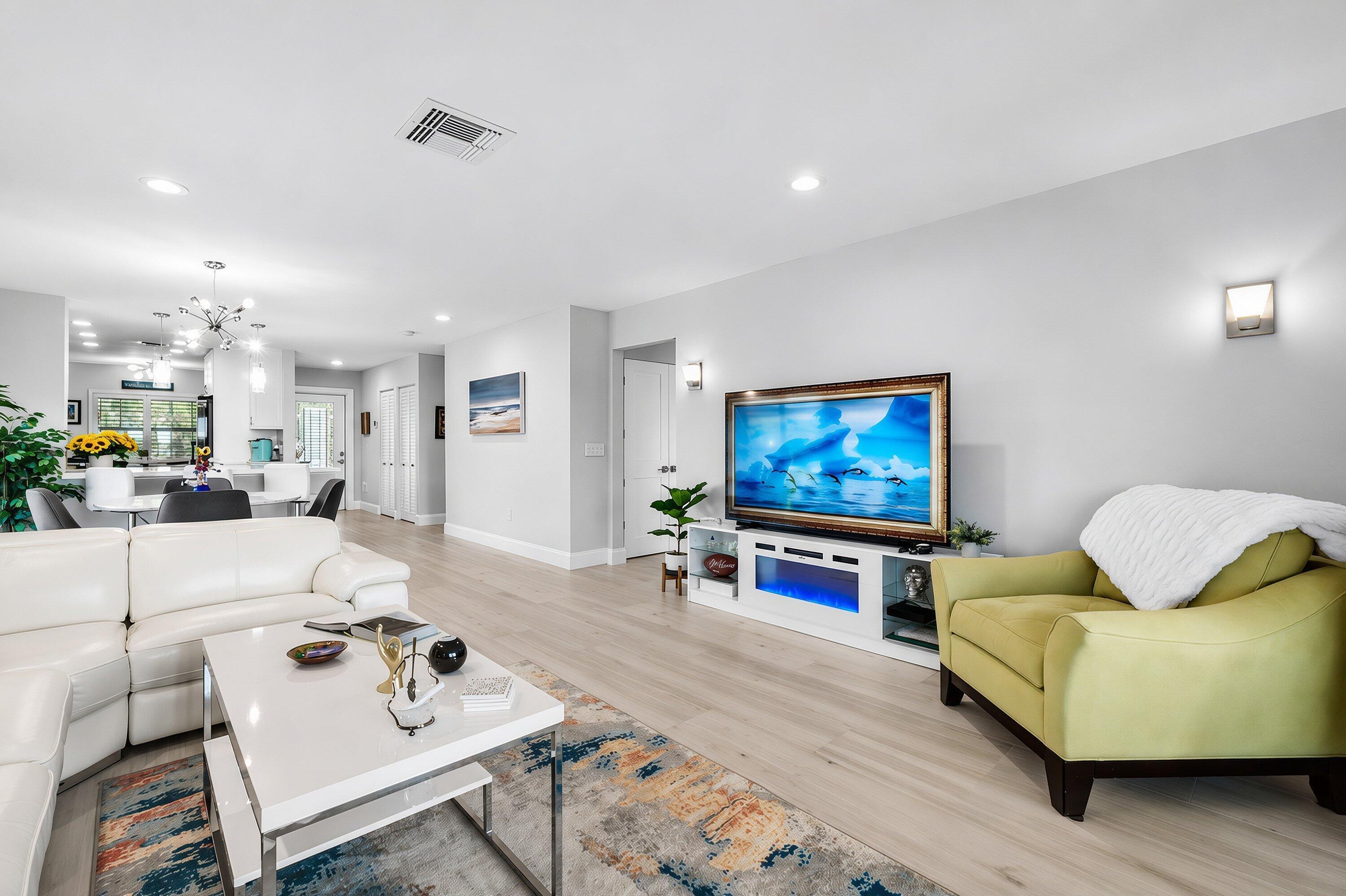 SOUTHPORT AT HUNTERS RUN CONDO - Residential