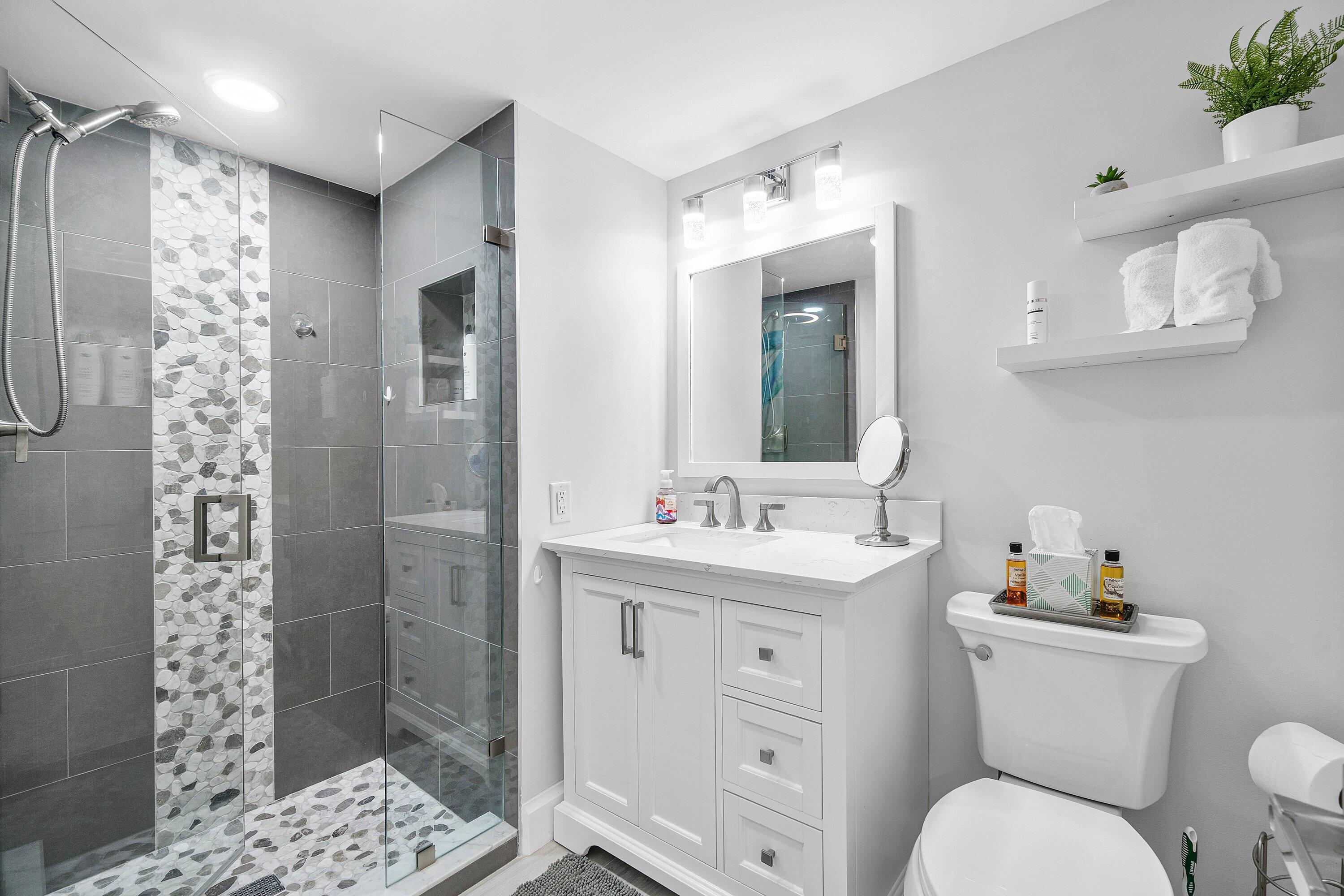 SOUTHPORT AT HUNTERS RUN CONDO - Residential