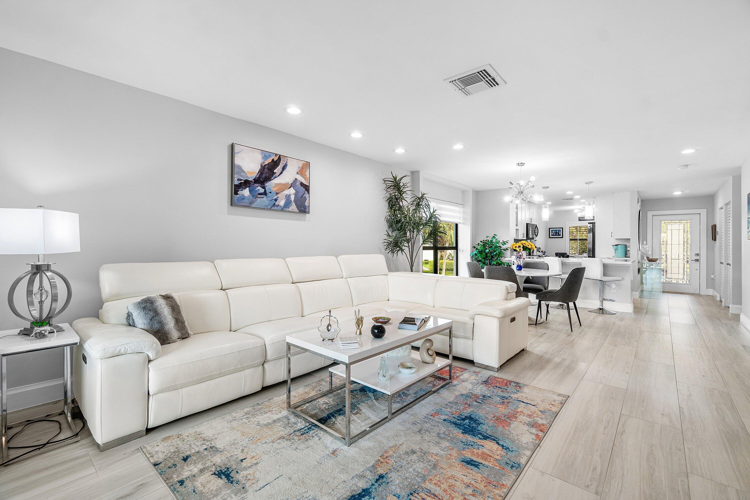SOUTHPORT AT HUNTERS RUN CONDO - Residential
