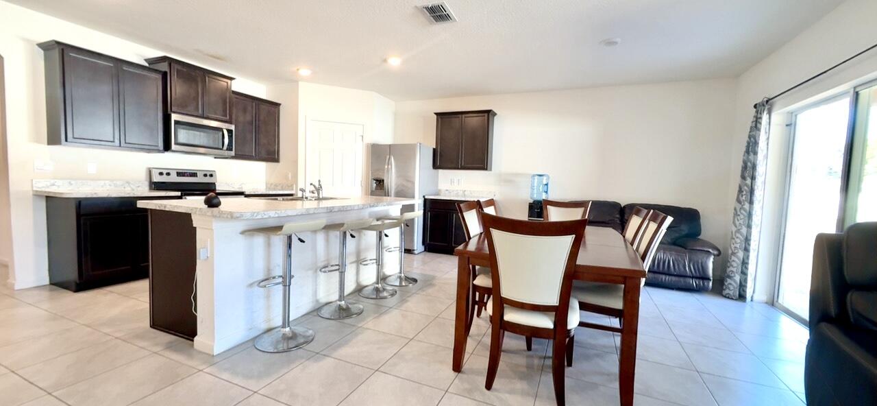 PORT ST LUCIE SECTION 4 - Residential