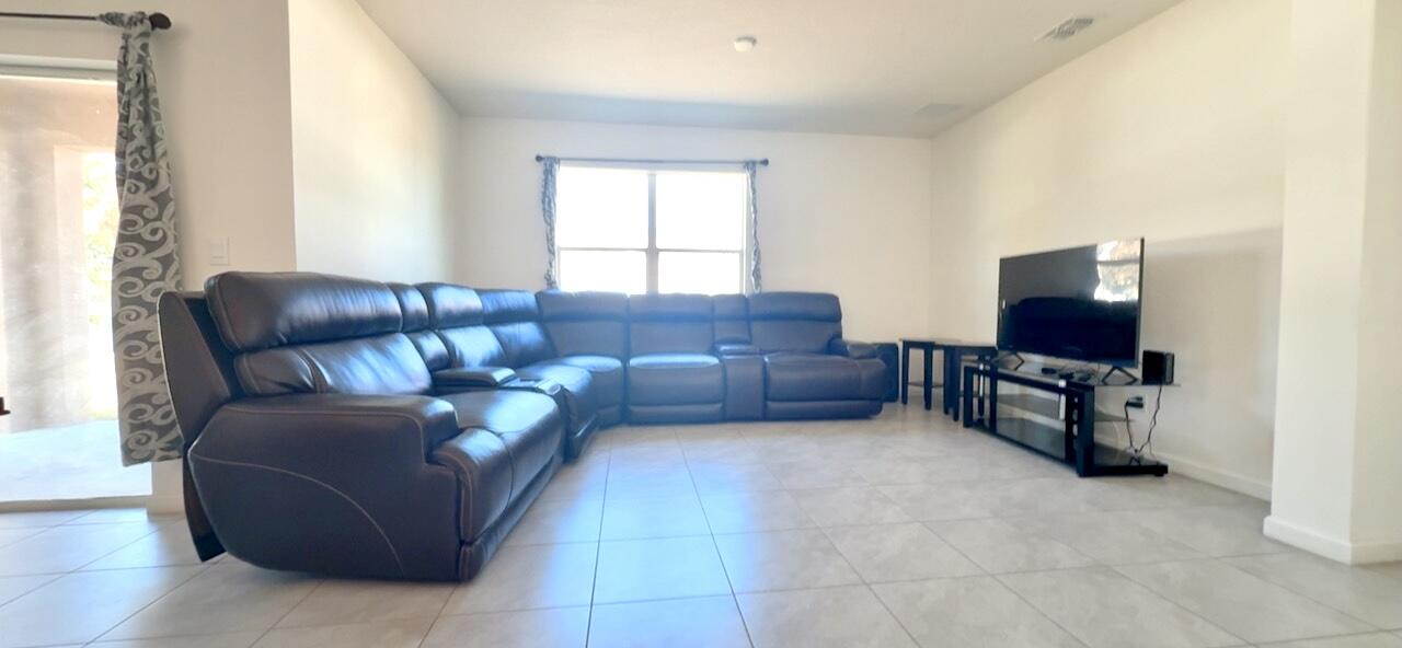 PORT ST LUCIE SECTION 4 - Residential