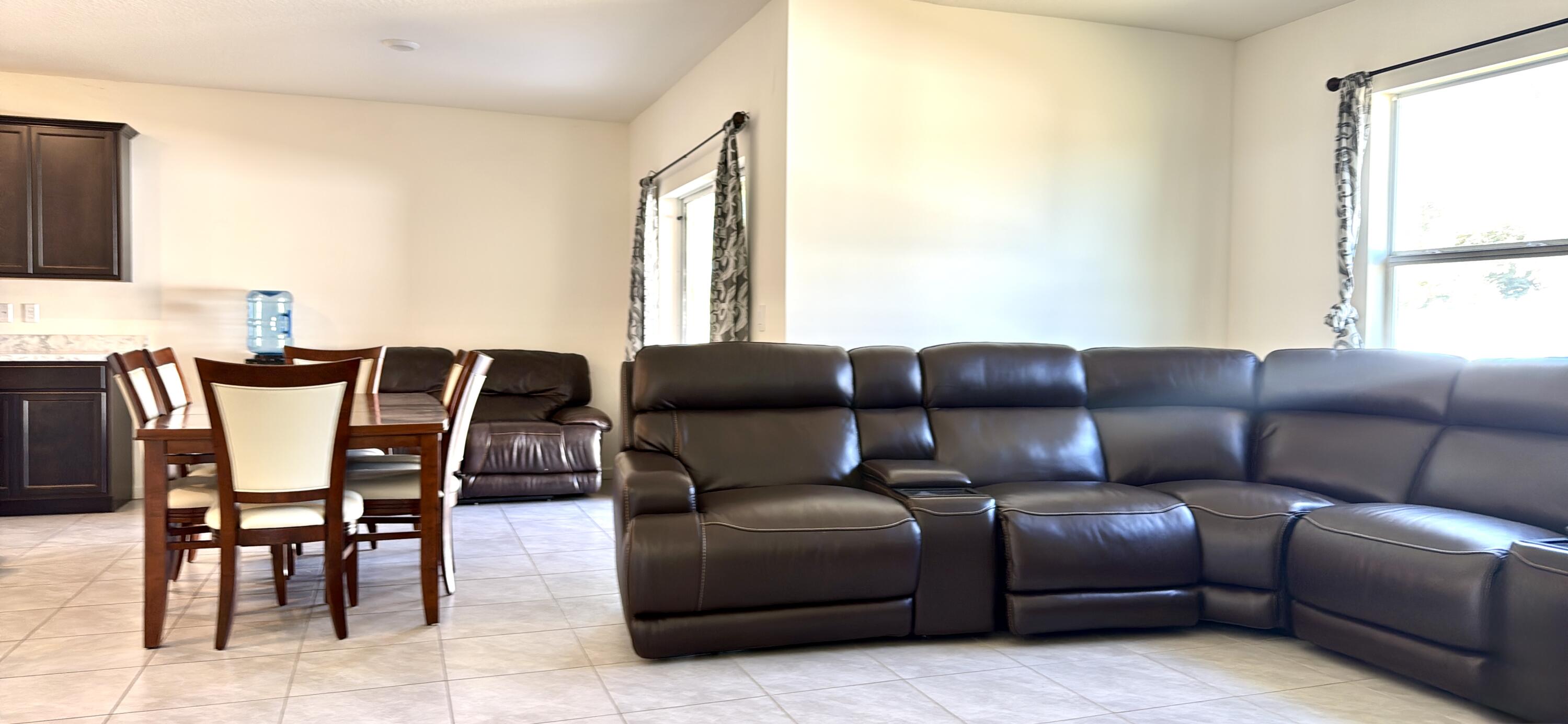 PORT ST LUCIE SECTION 4 - Residential