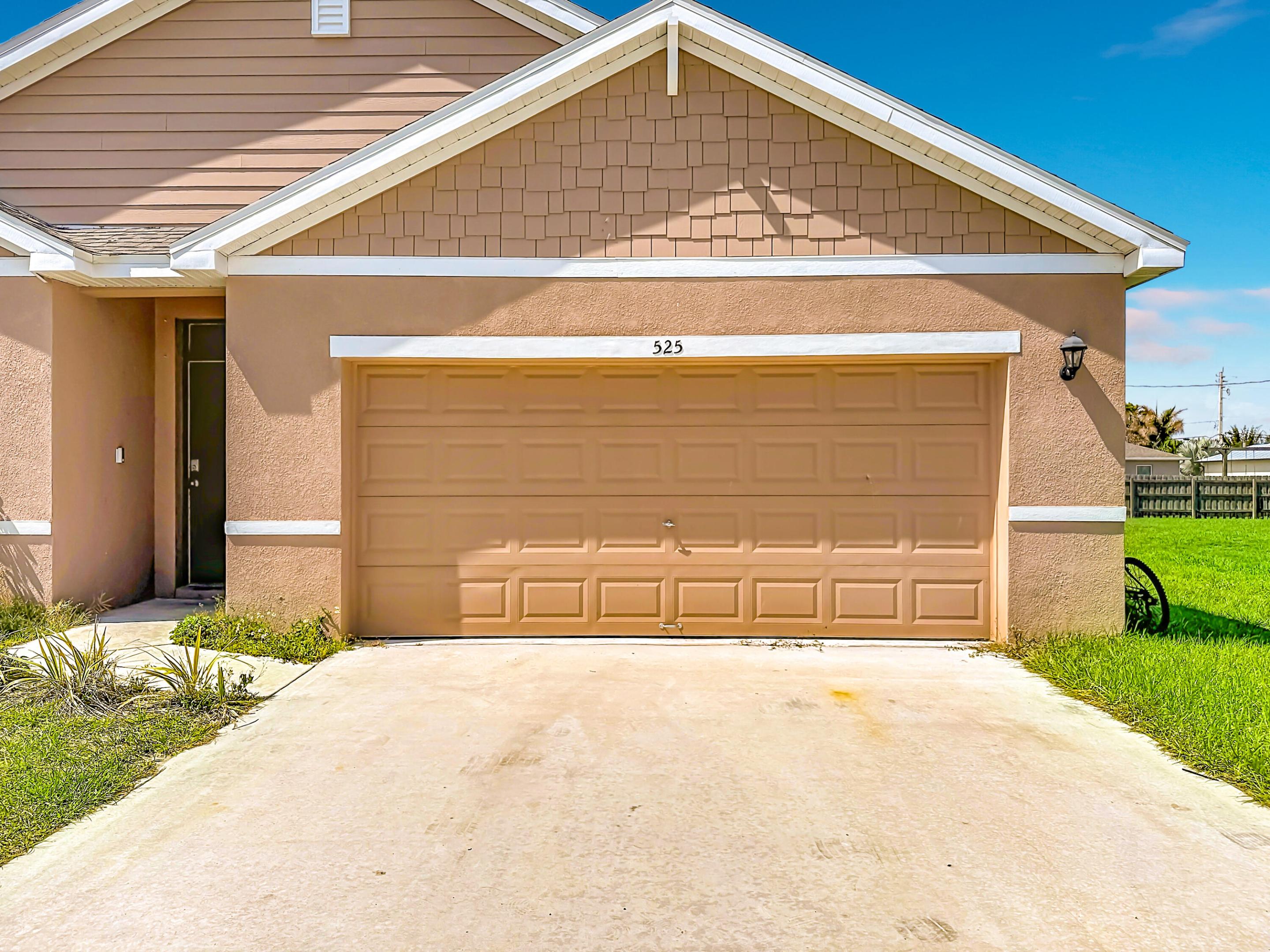 PORT ST LUCIE SECTION 4 - Residential
