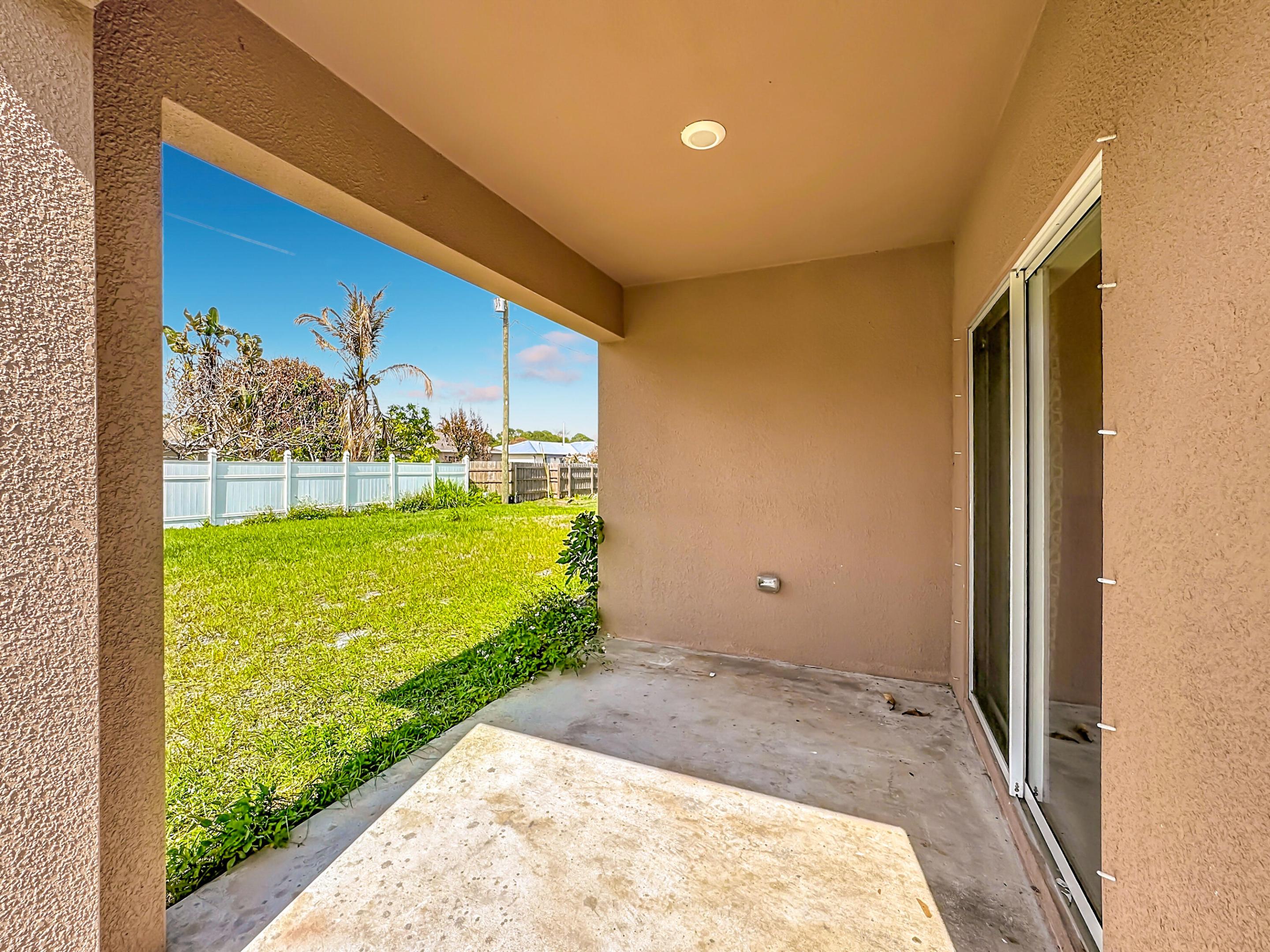PORT ST LUCIE SECTION 4 - Residential