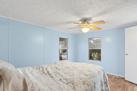 Mobile Home in Fort Pierce FL 345 Weatherbee Road Rd 16.jpg