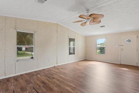 Mobile Home in Fort Pierce FL 345 Weatherbee Road Rd 12.jpg