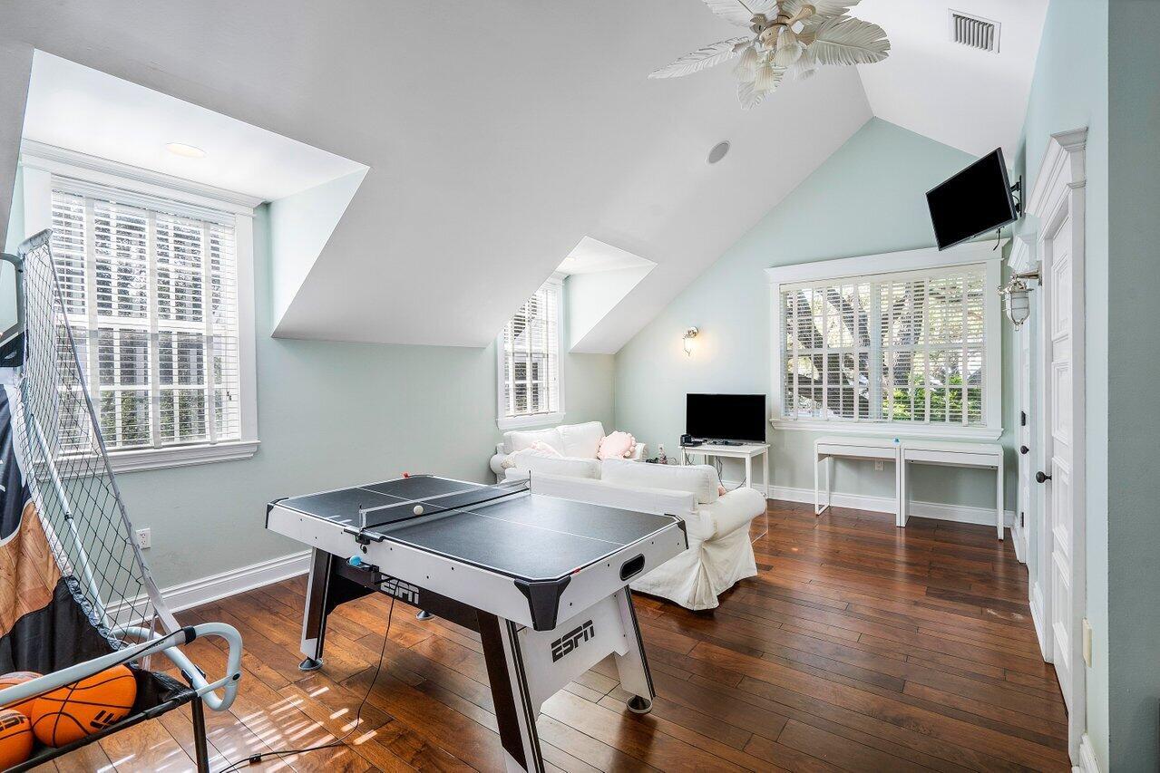 NATURES HIDEAWAY - Residential