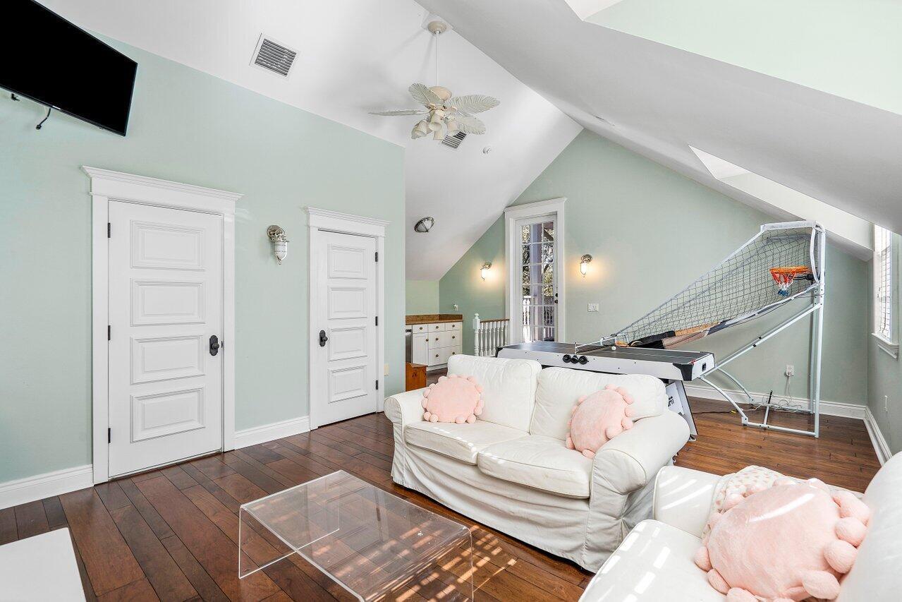 NATURES HIDEAWAY - Residential