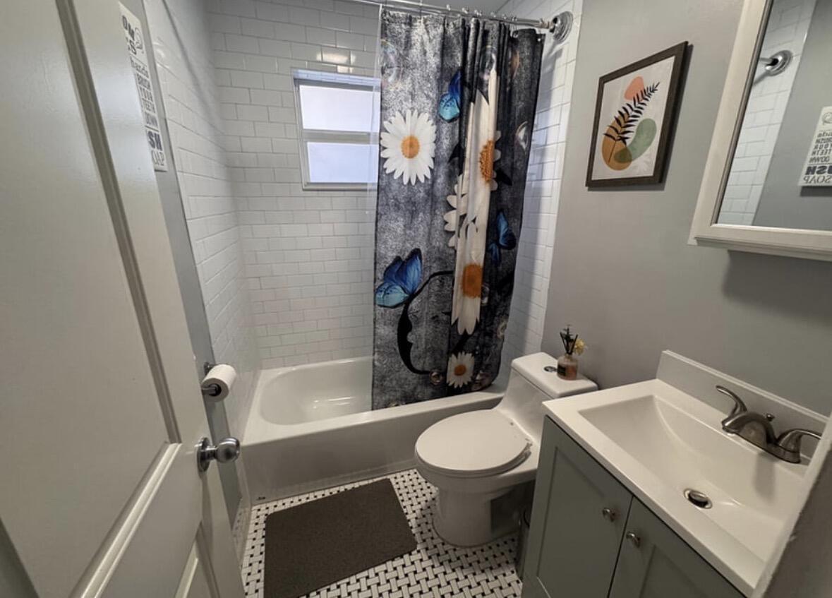 BUFFALO HEIGHTS - Residential Lease