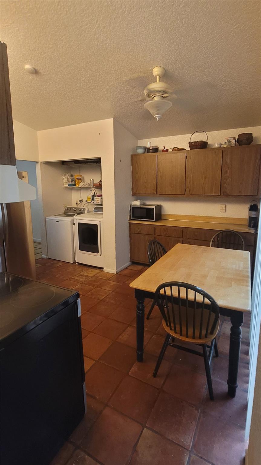 8644 Bridle Path Ct 200
