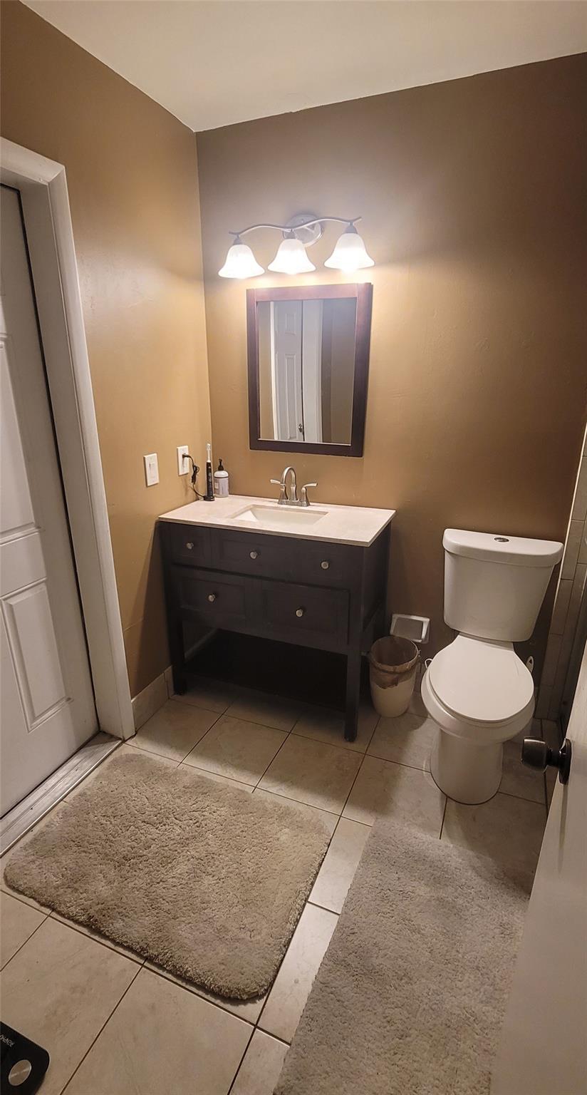 8644 Bridle Path Ct 200