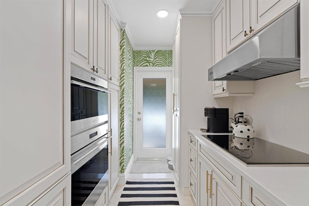 ISLAND VILLAS CONDO - Residential